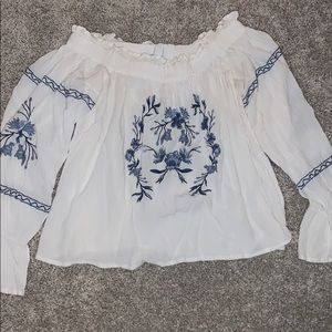 American Eagle off the shoulder shirt